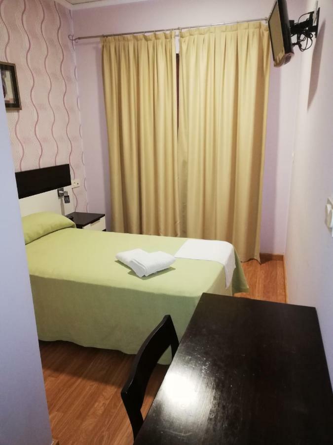 Hotel Gardu Монтеалегре-дель-Кастильо Экстерьер фото